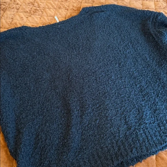 ✨3/$20 Free People Fuzzy Black V-Neck Sweater - Picture 4 of 4
